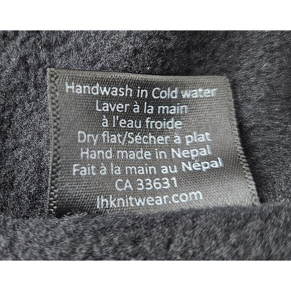 LOST HORIZONS Women's Beanie Hat Hand Knit Wool Nepal Embroidered Fleece Lined - Picture 7 of 7